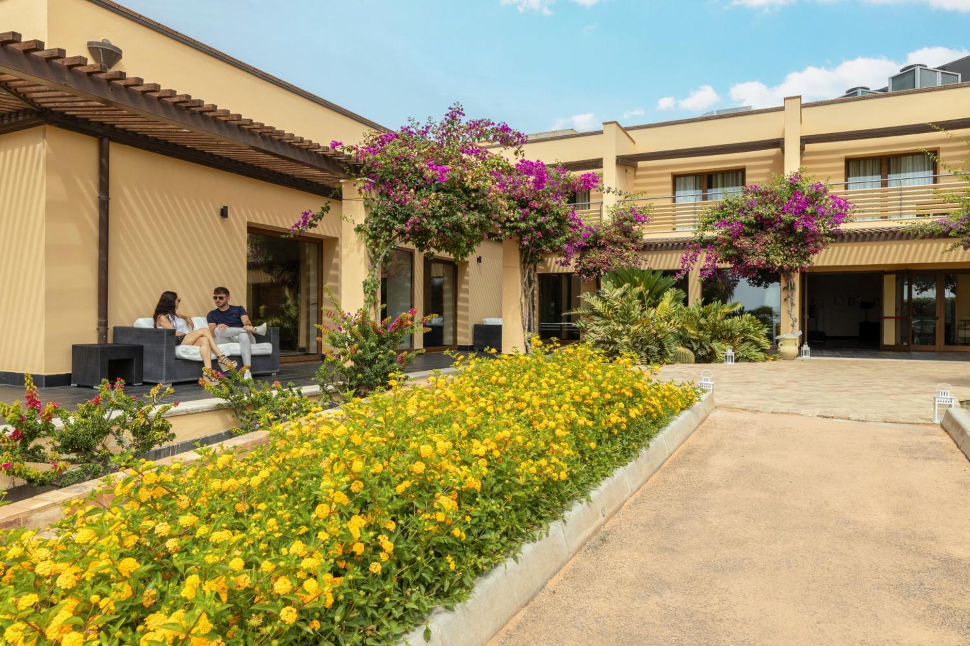 Falconara Greenblu Resort 利卡塔 外观 照片
